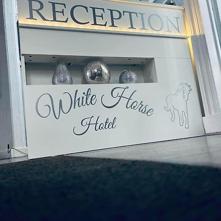 White Horse Hotel Strichen Exterior photo
