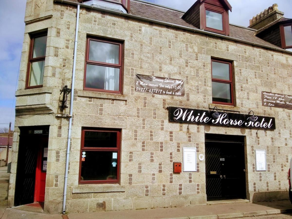 White Horse Hotel Strichen Exterior photo
